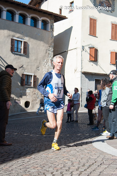 06 aprile 2015
