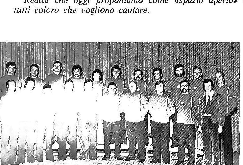 Il coro della Recastello schierato per una fotografia