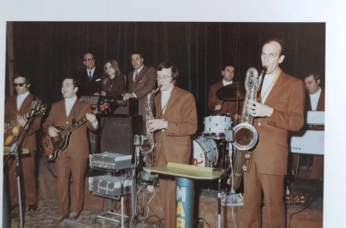 Il complesso musicale I Mabor sul palco nel 1971