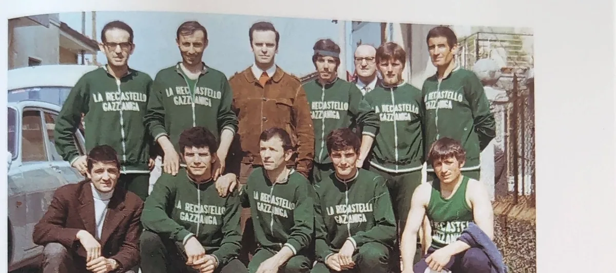 La squadra podistica della Recastello nel 1971
